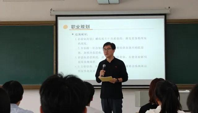 课程体系实施效果不佳,如何提升人才培养质量